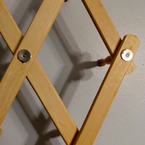 Nevco Oak accordion 10 peg rack - Picture 7 of 8